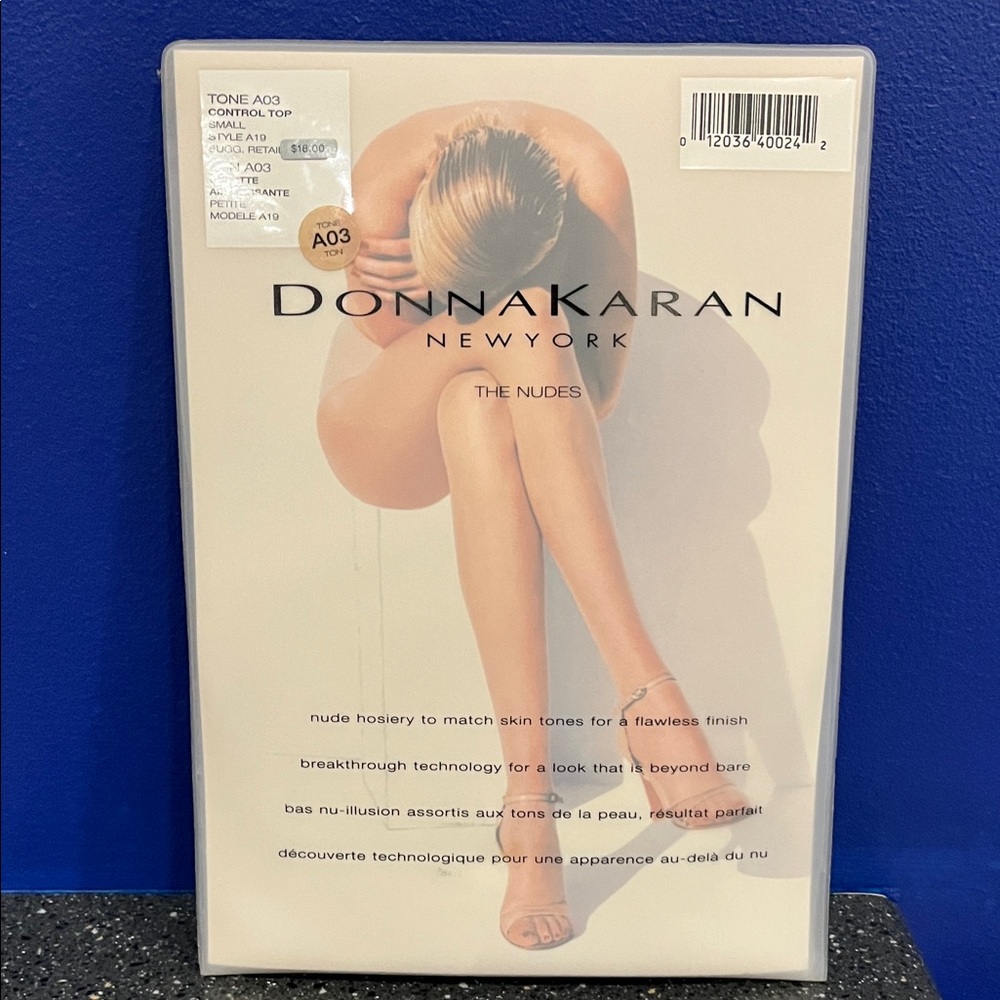 Donna Karan NY The Nudes Pantyhose Tone A03 Control Top Small Size A19 New!